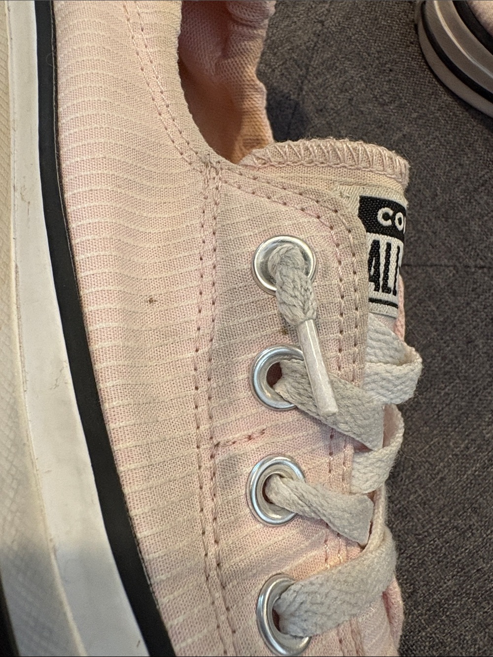Pink slip on Converse - Picture 4 of 11